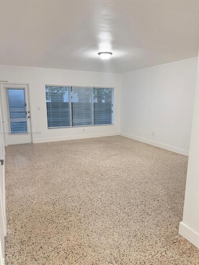 Building Photo - 855 80th St