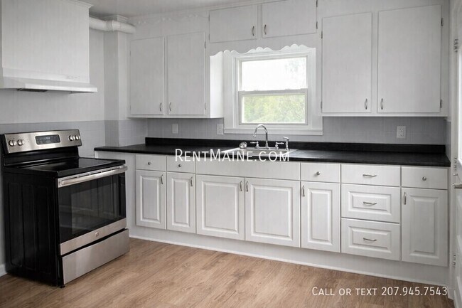 Building Photo - 11 Somerset St