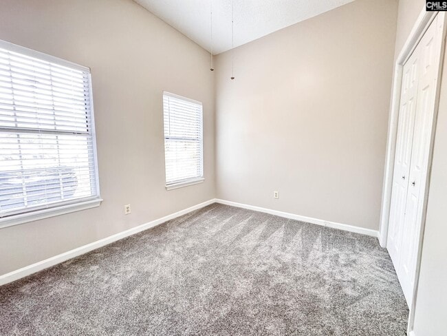 Building Photo - 44 St Albans Rd