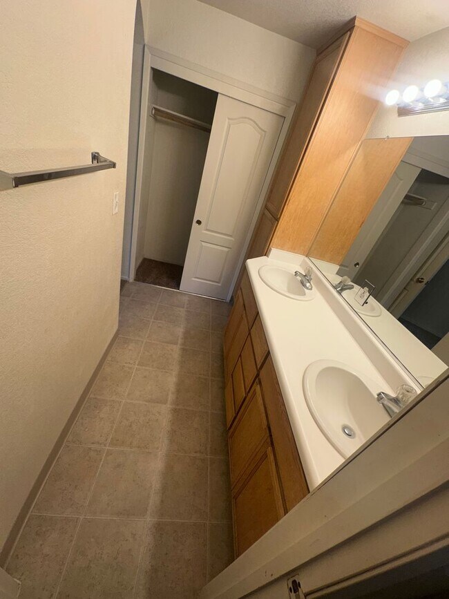 Building Photo - Four Bedroom Two Bathroom Home for Rent