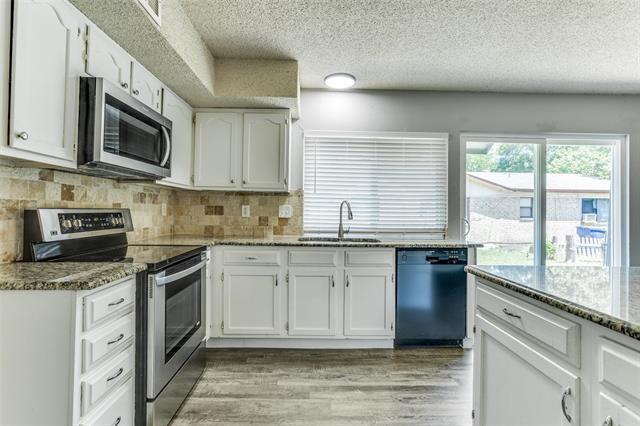 Building Photo - 5818 Jester Dr