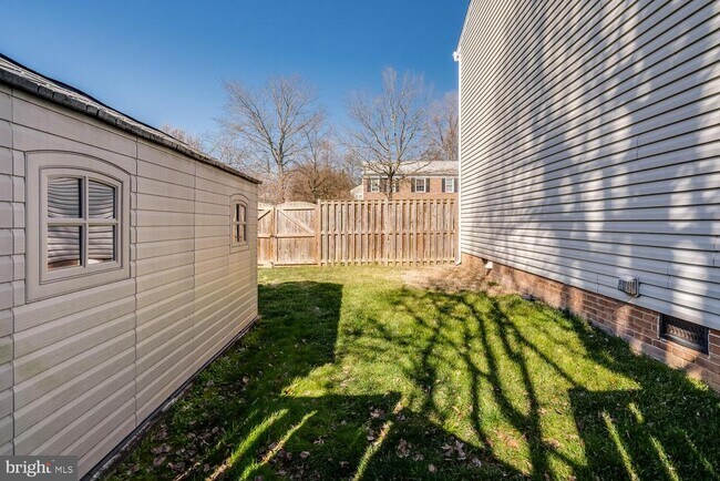 Building Photo - 6421 Linway Terrace