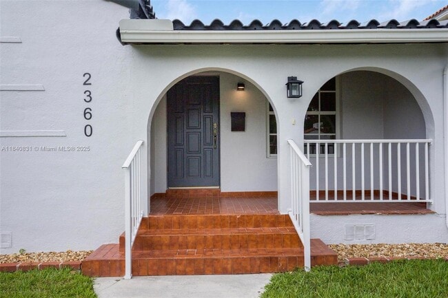 Building Photo - 2360 SW 11th Terrace