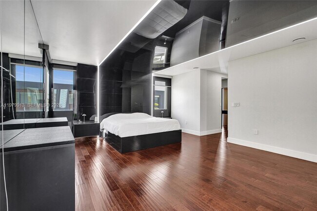 Building Photo - 10223 NW 75th Terrace