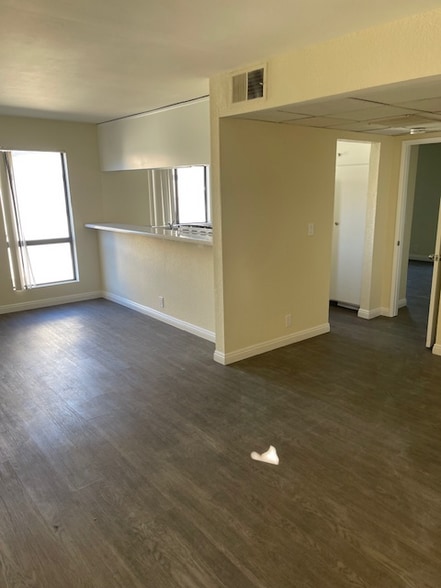 Building Photo - 4453 Woodman Ave