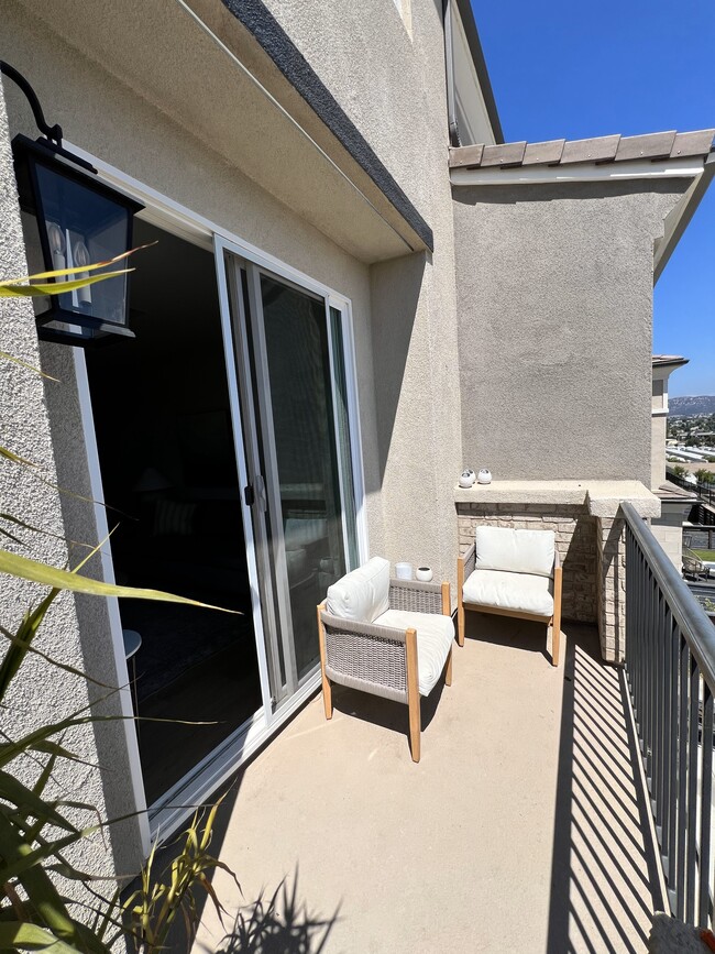 Building Photo - 1233 Sunrise Vw