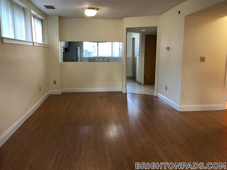 Building Photo - 148 N Beacon St