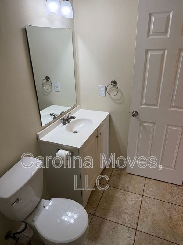 Building Photo - 11 Cooperfield Ave