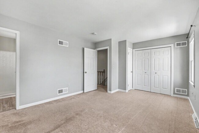 Building Photo - 616 Park Ridge Dr