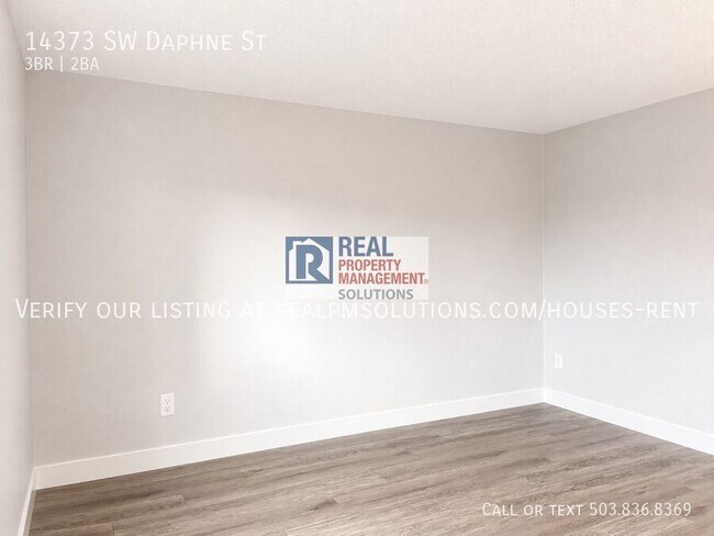 Building Photo - 14373 SW Daphne St
