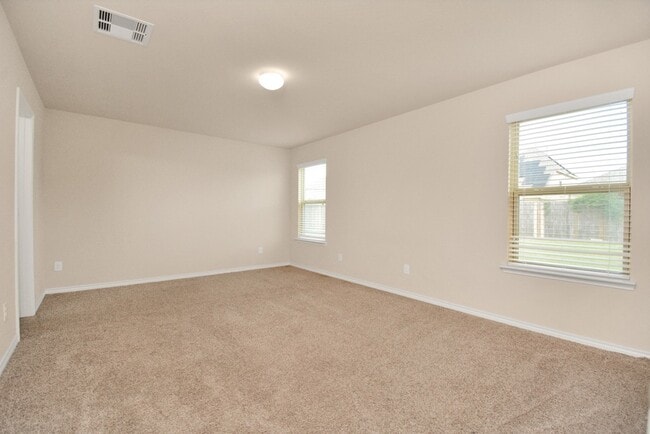 Building Photo - 3210 Aldridge Dr