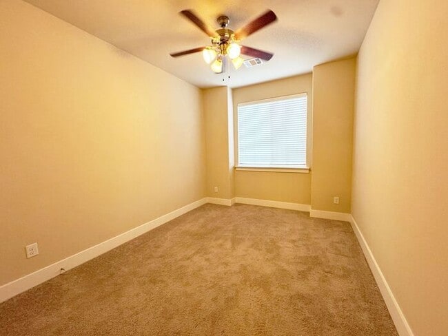 Building Photo - 523 High Tech Dr