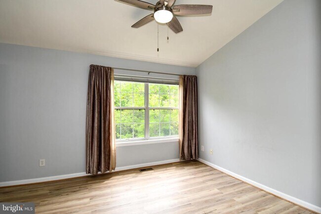 Building Photo - 46893 Eaton Terrace
