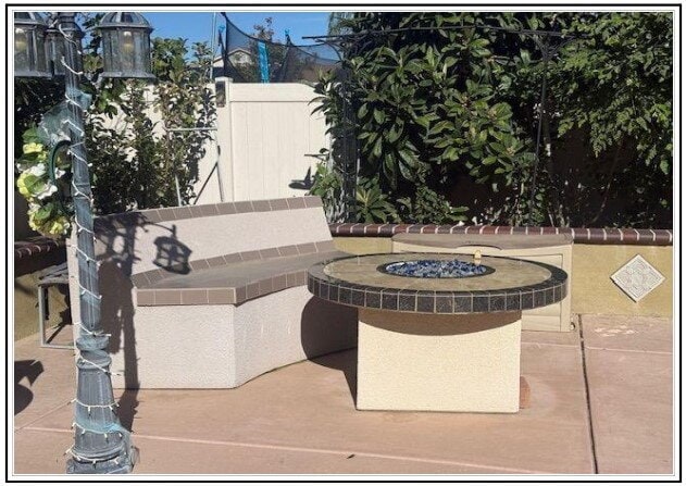 Building Photo - Don't miss this amazing home with entertainment area in backyard!  Bonus Room!  Won't last.