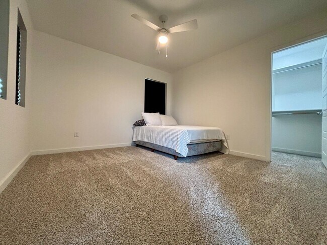 Building Photo - 510 Deer Path Lp