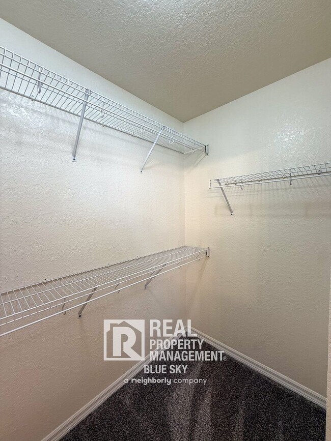 Building Photo - 12336 Jaybird Rd