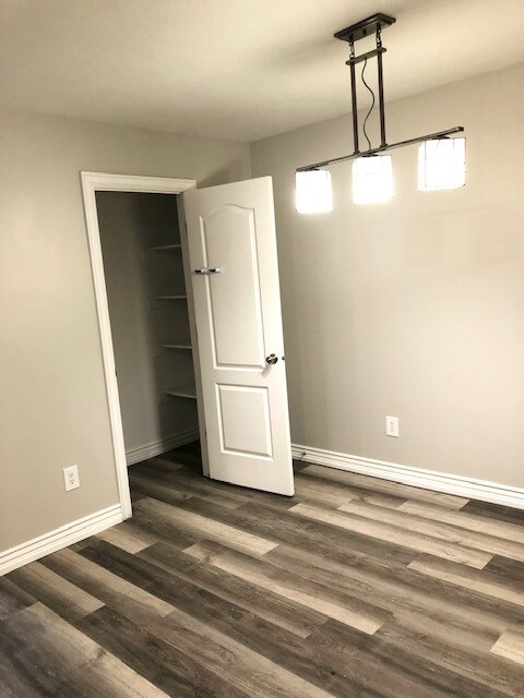 Building Photo - 472 E Braidhill Dr