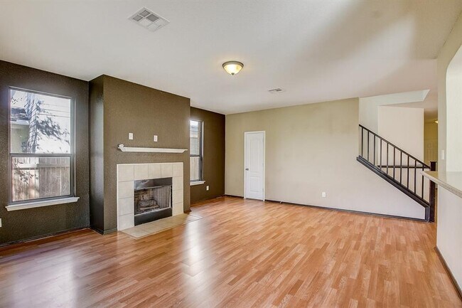 Building Photo - 507 Tyree Rd