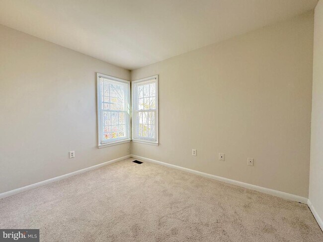 Building Photo - 12214 Dapple Gray Ct