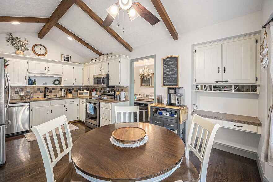 Building Photo - 3738 Burr Oak Dr