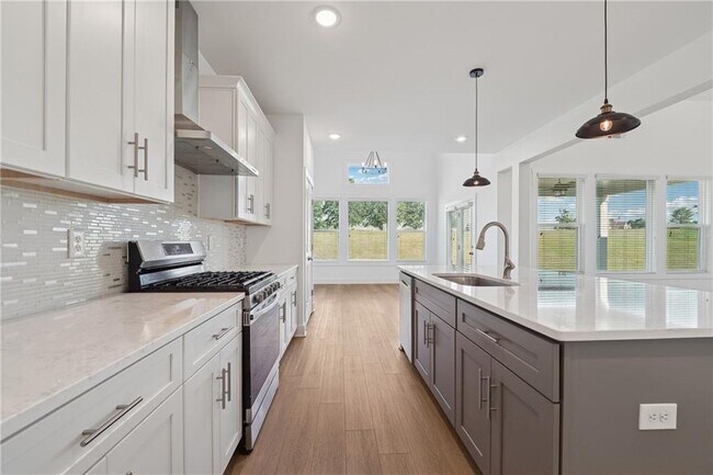Building Photo - 2049 Chestnut Oak Trl