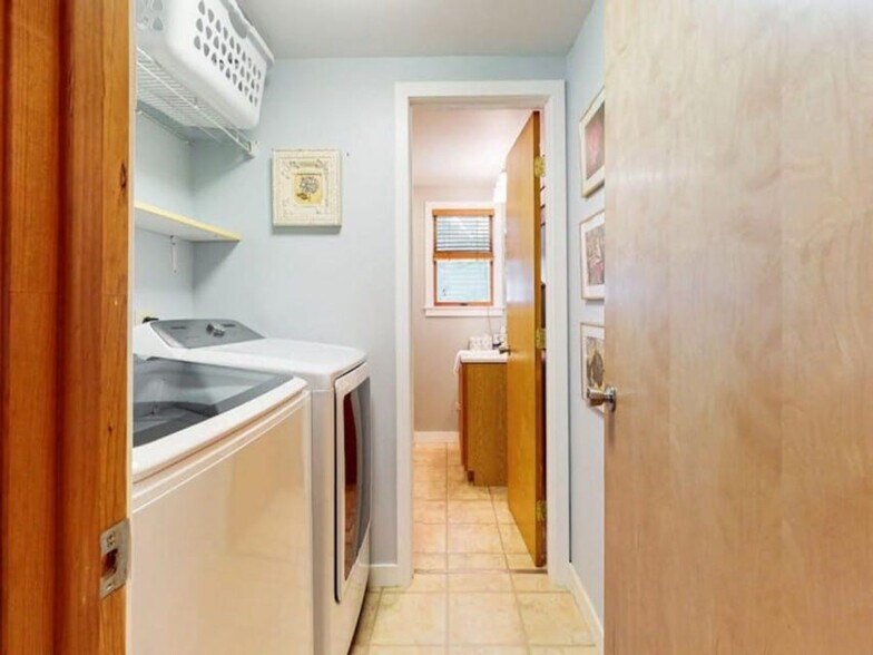 Building Photo - 26 Marley Way