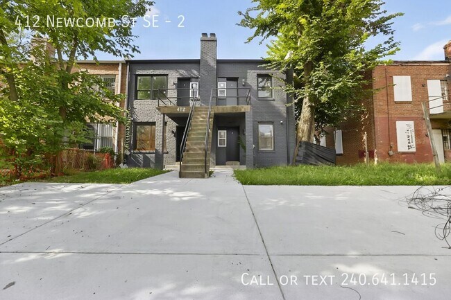 Building Photo - 412 Newcomb St SE