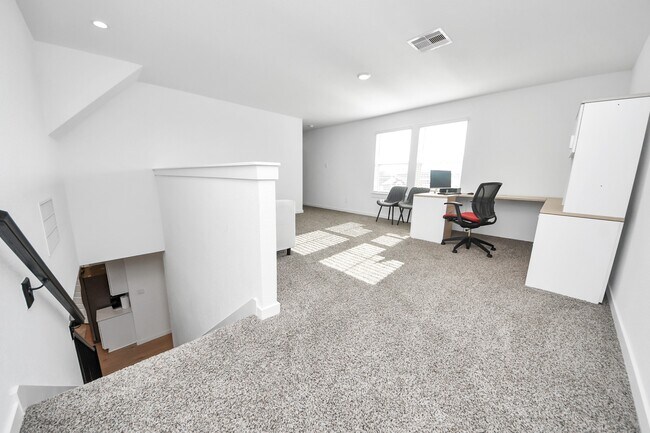 Building Photo - 31815 Kellan Grv Ct