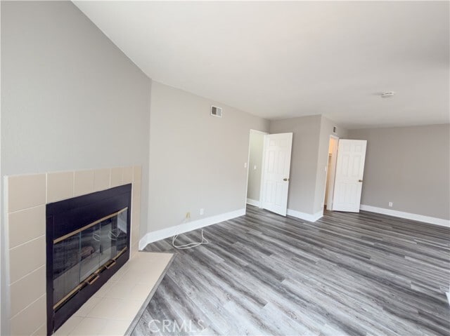Building Photo - 3101 Plaza del Amo