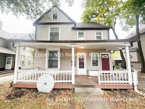 Building Photo - 470 Allyn St