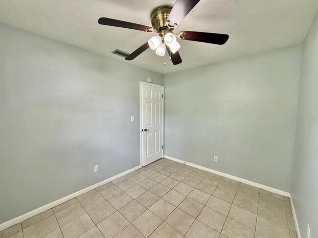 Building Photo - 10812 Hannaway Dr