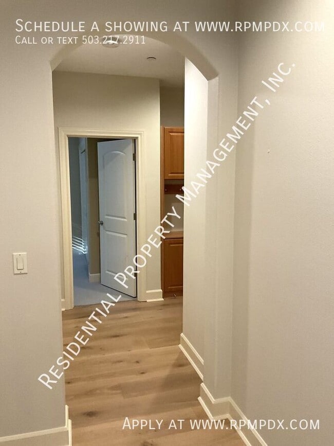 Building Photo - 18278 SW Santoro Dr