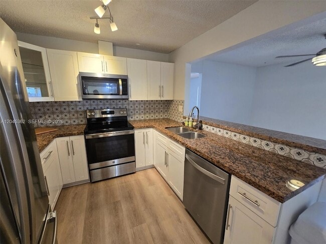 Building Photo - 740 SW 99th Ct