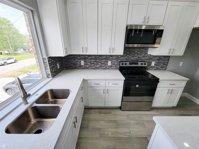 Building Photo - 4514 Maggie St