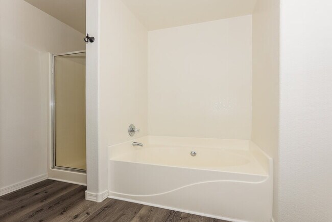 Building Photo - 11462 E Quarry Ave