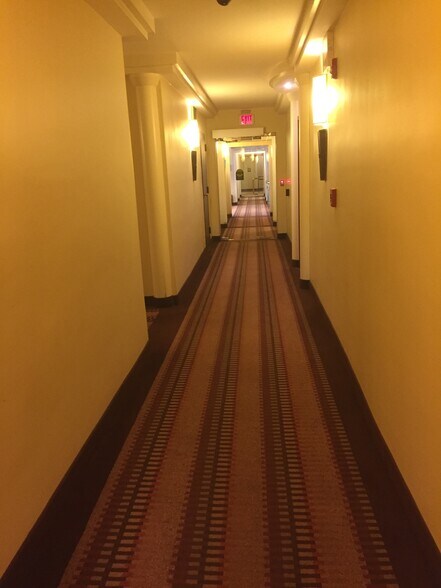 Building Photo - 950 25th St NW