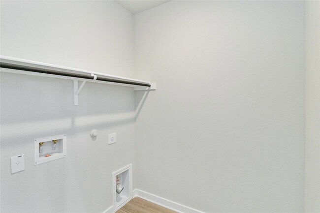 Building Photo - 171 Schrader Dr