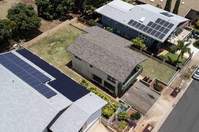 Building Photo - Lower Makakilo - Stunning Fully Remodeled ...