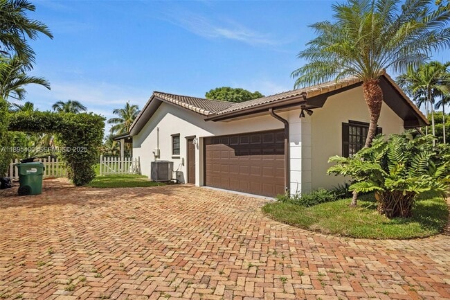 Building Photo - 8340 SW 83rd St