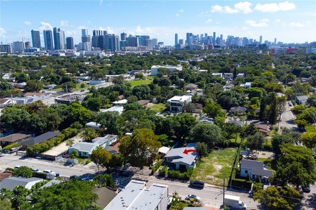 Building Photo - 270 NW 50th St