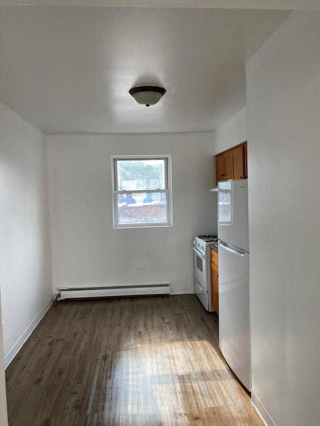 Building Photo - 5741 W 35th St