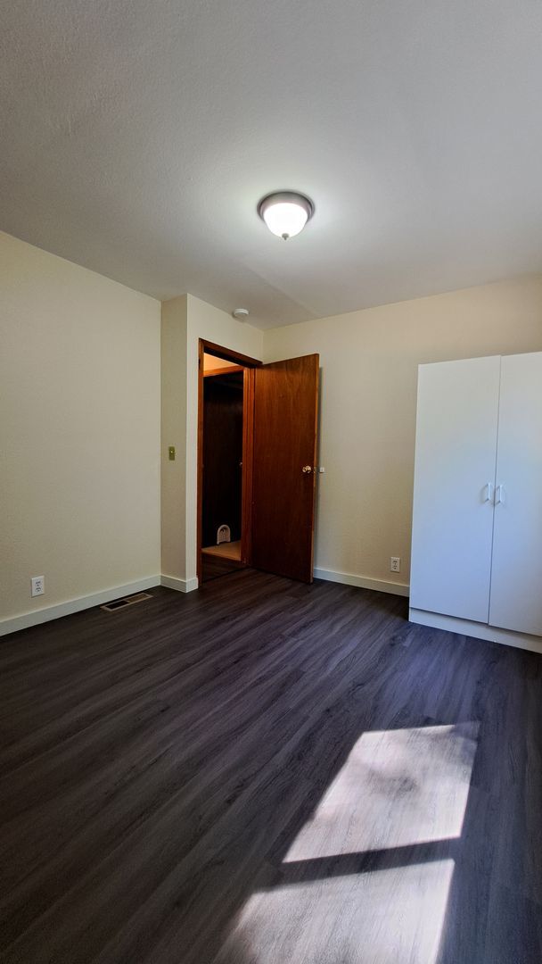 Building Photo - 3 Bedroom 2 Bath Home in Seabeck
