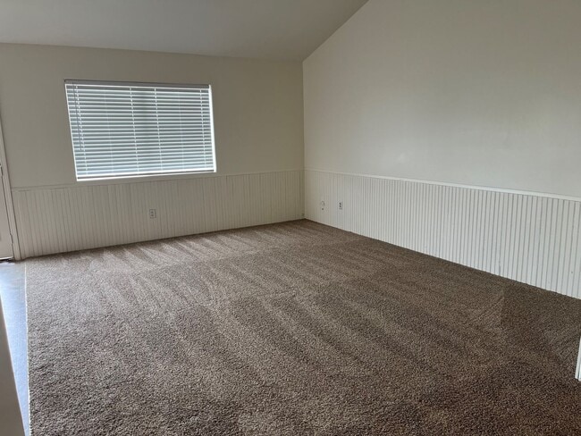 Building Photo - 5002 Canyon Peak Dr