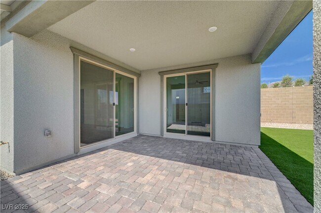 Building Photo - 12470 Madison Pk Pl