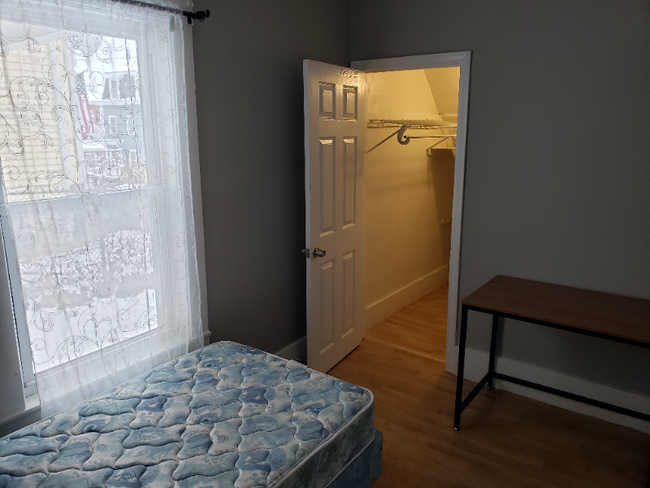 Primary Photo - 19 Varney St