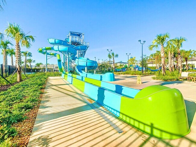 Building Photo - 1520 Oasis Club Blvd