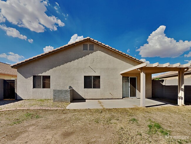 Building Photo - 2097 E Paso Fino Dr