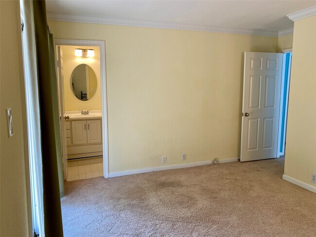 Building Photo - 2478 Bering Dr