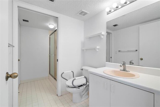 Building Photo - 9537 Weldon Cir