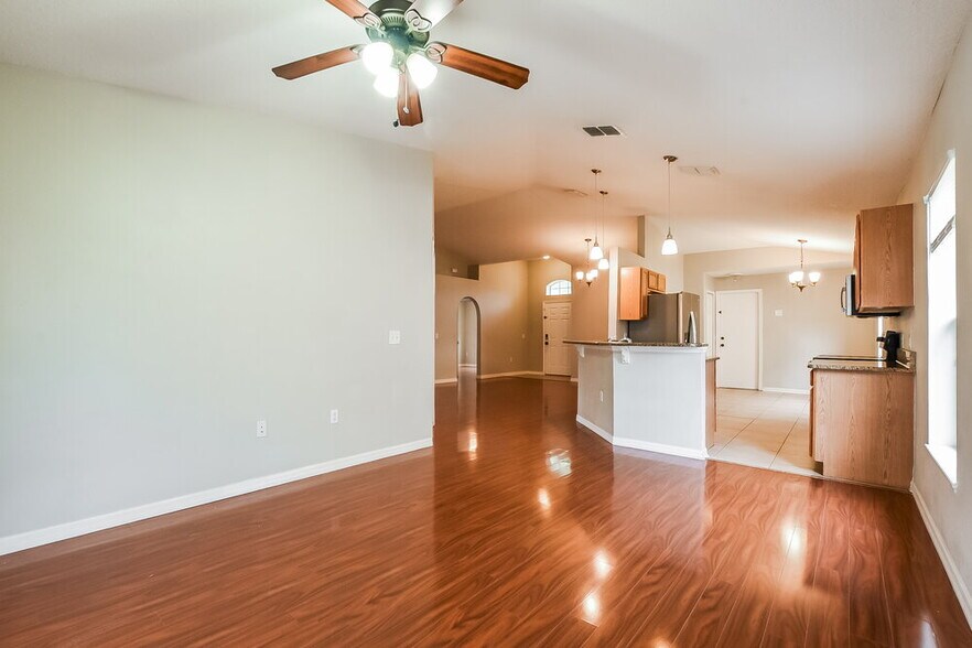 Building Photo - 2127 Aitkin Loop